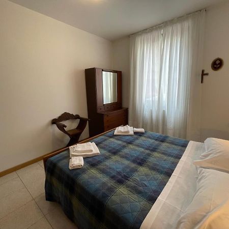 Cozy Apartment With Private Parking On Domaso'S Lakeside - Larihome A09 Exterior photo